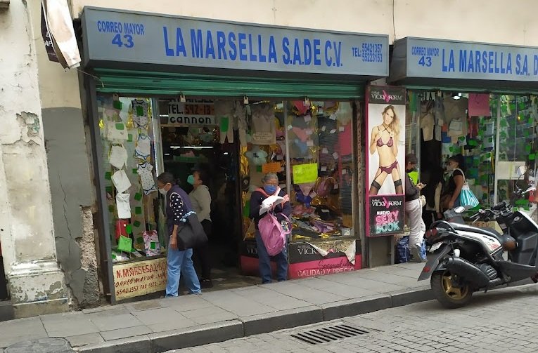 La Marsella Ropa interior