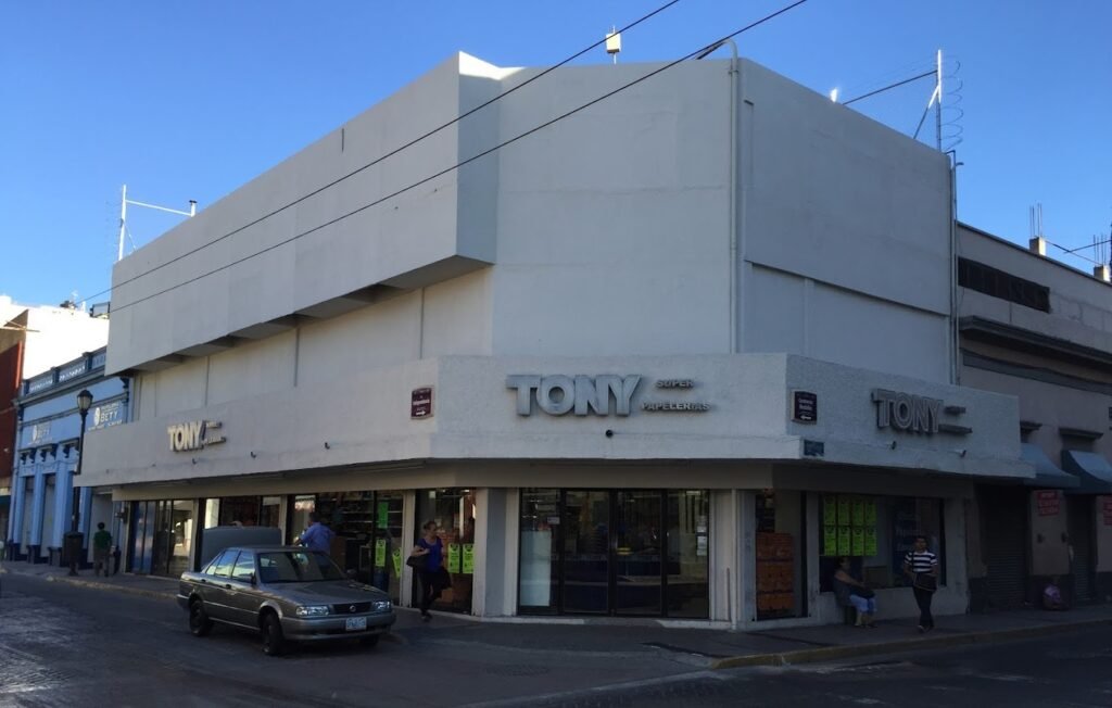 Tony Superpapelerías Guadalajara
