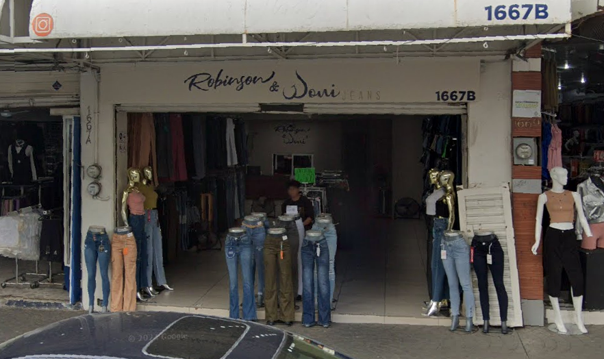 Robinson y Woni Jeans
